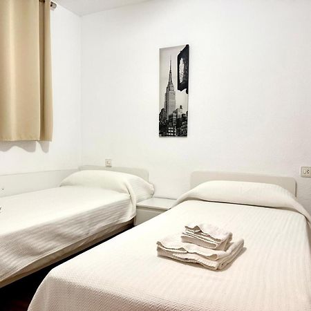 Apartamentos Amatista Salou Bagian luar foto